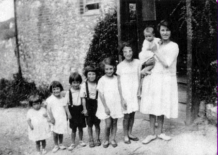 The children in 1924 ( without Norman )